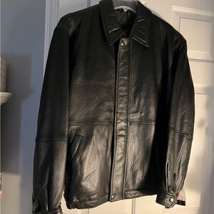 Men's Classic Black Leather Bomber Jacket